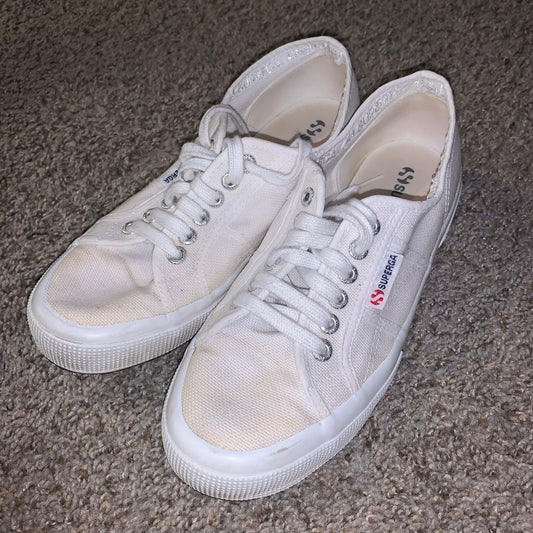 Superga Women’s White Canvas Laced Sneakers Shoes Size 9.5